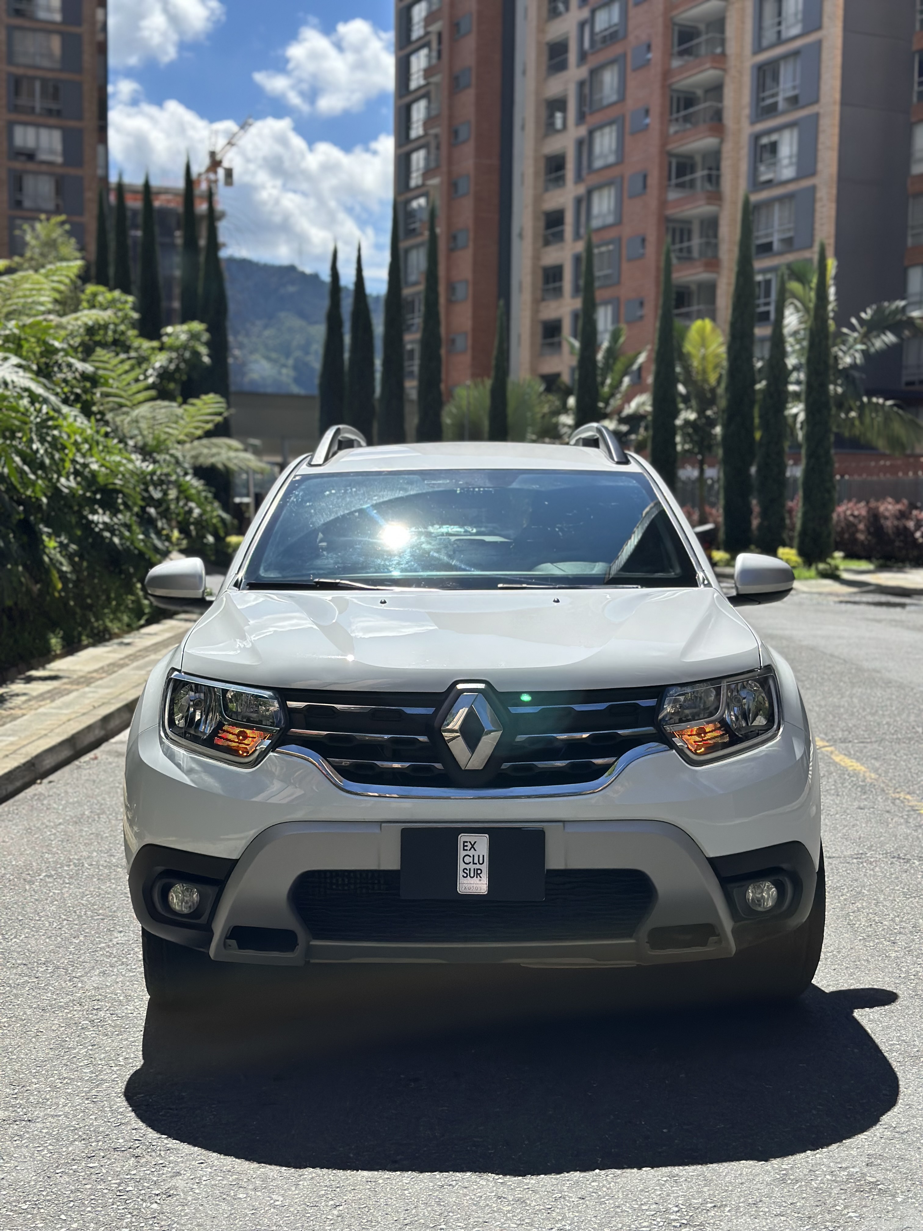 Renault Duster Iconic miniatura 2