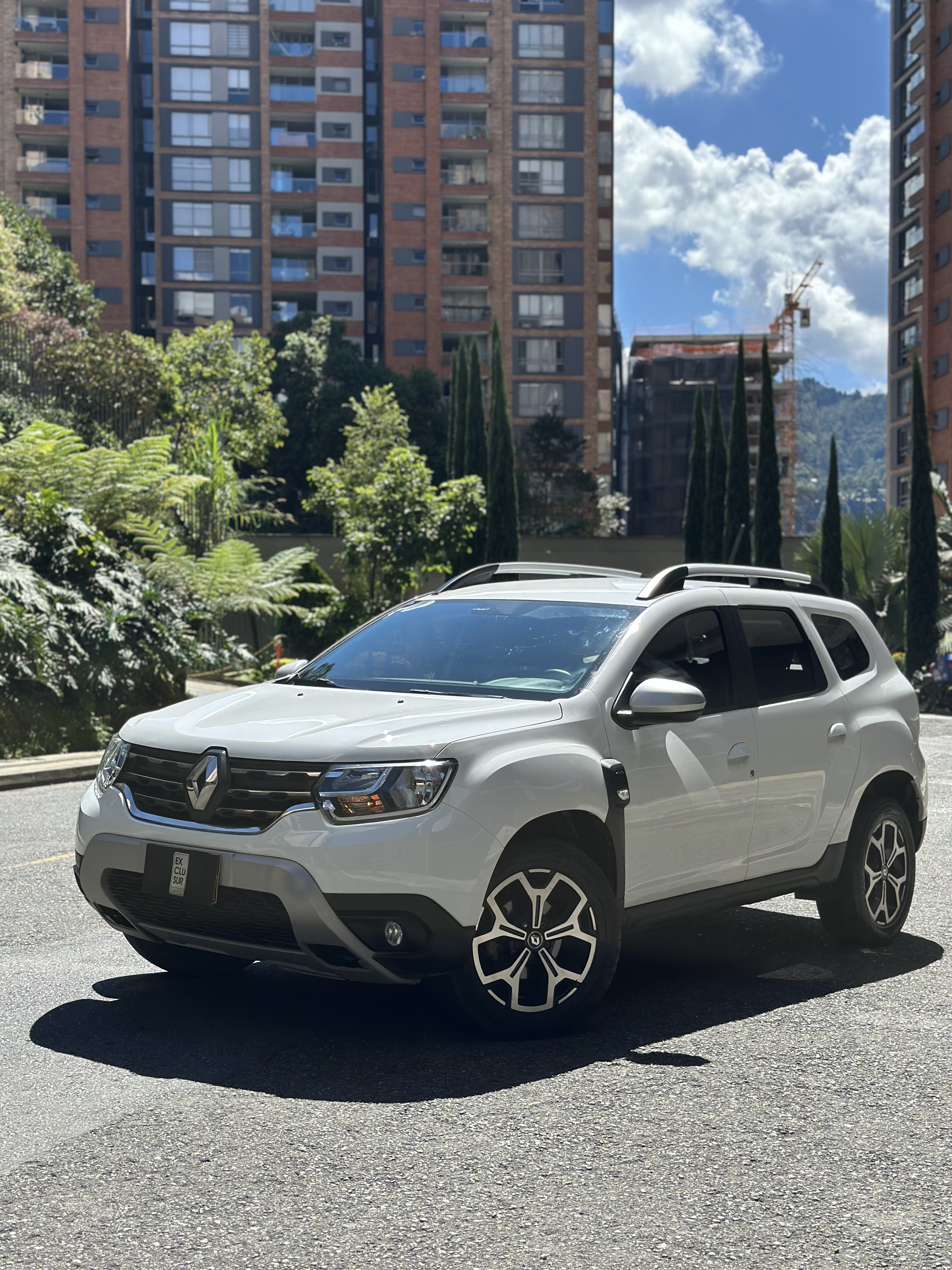Renault Duster Iconic miniatura 3