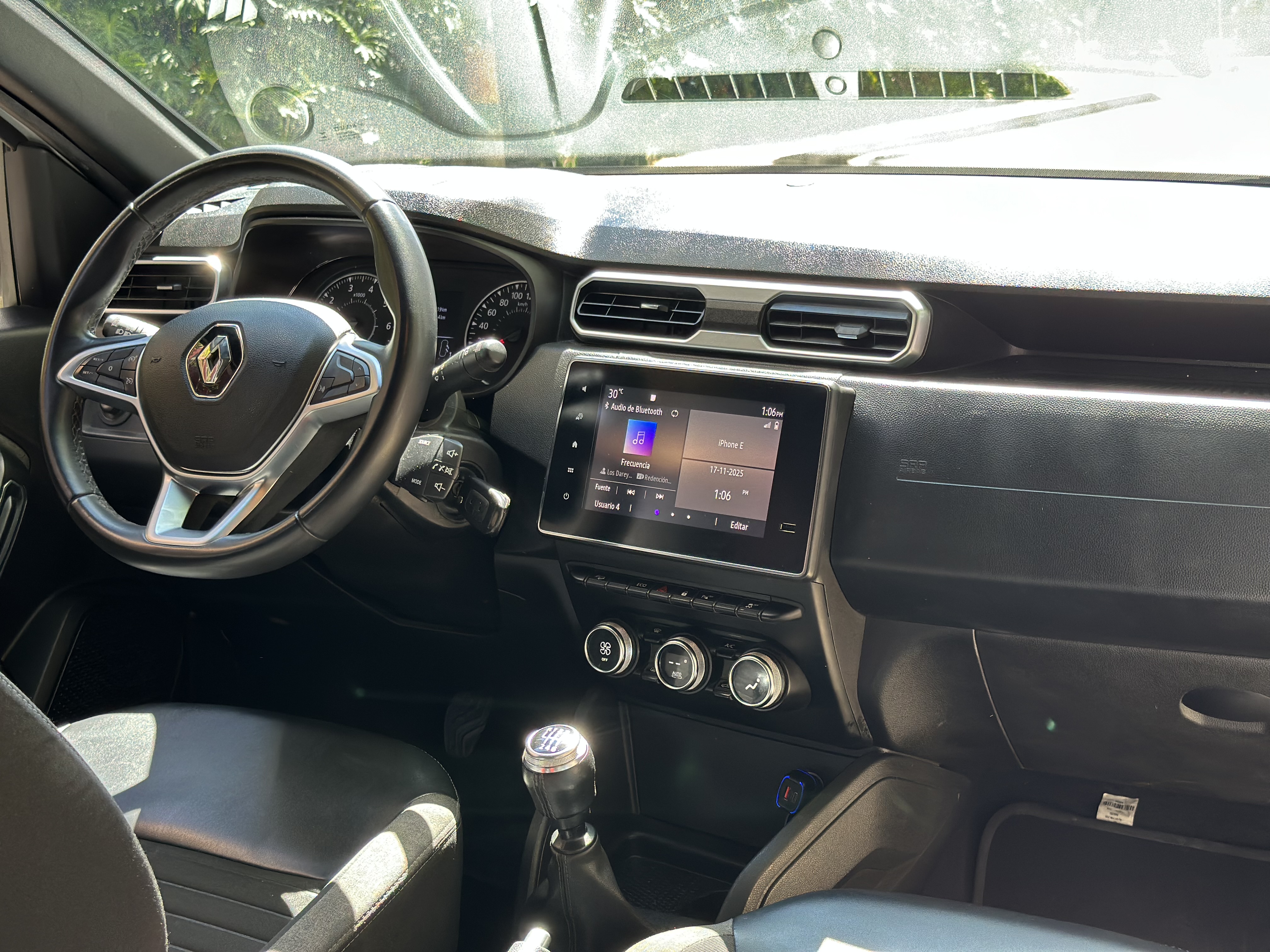 Renault Duster Iconic miniatura 4