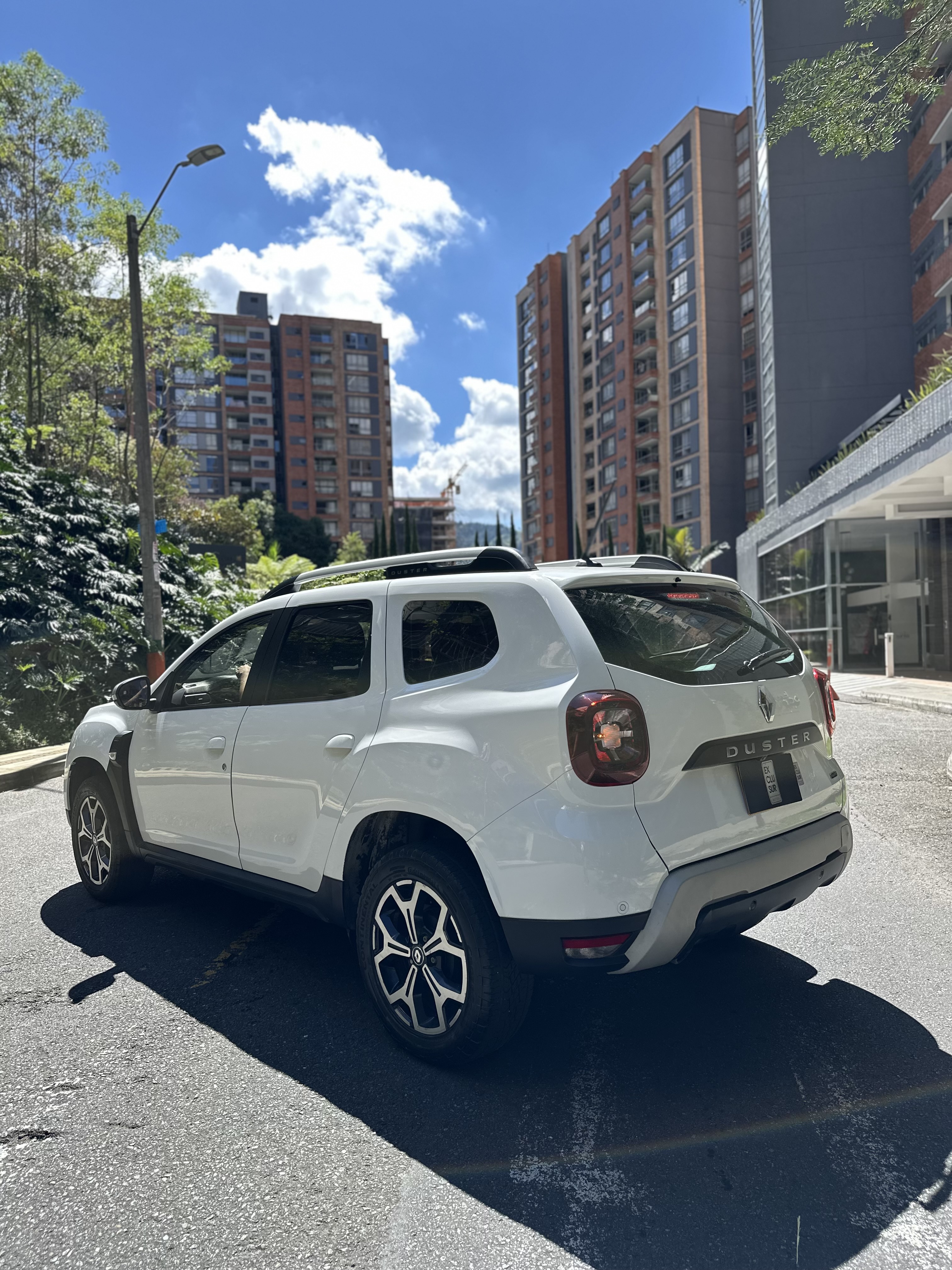 Renault Duster Iconic miniatura 8